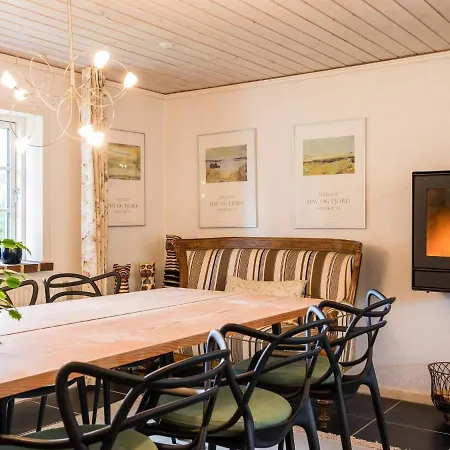 Vakantiehuis 8 Person Holiday On A Holiday Park In *
